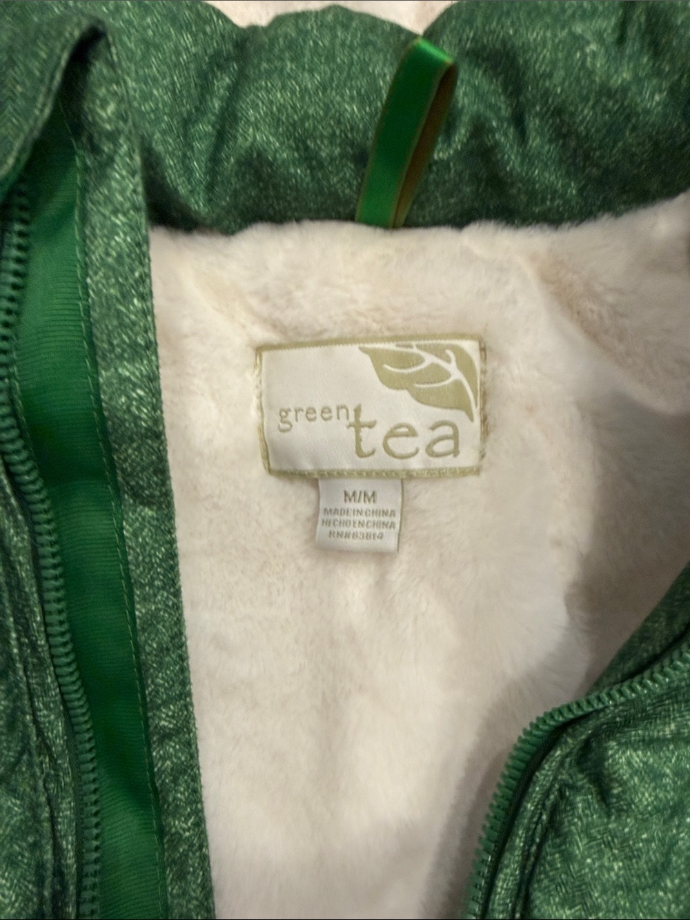 Green tea Green Quilted Hooded Puffer Vest with removable Faux Fur Trim sz m - Picture 2 of 6